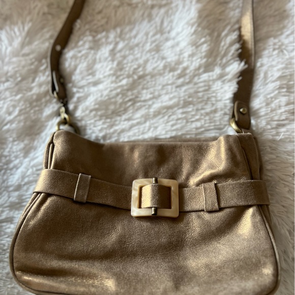 New in dust bag vintage Donald Pliner gold bag. Beautiful details. - Picture 8 of 11